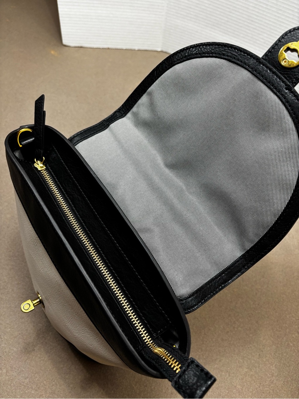 Fossil Colorblock Leather Turnlock Bucket Bag - Picture 13 of 16